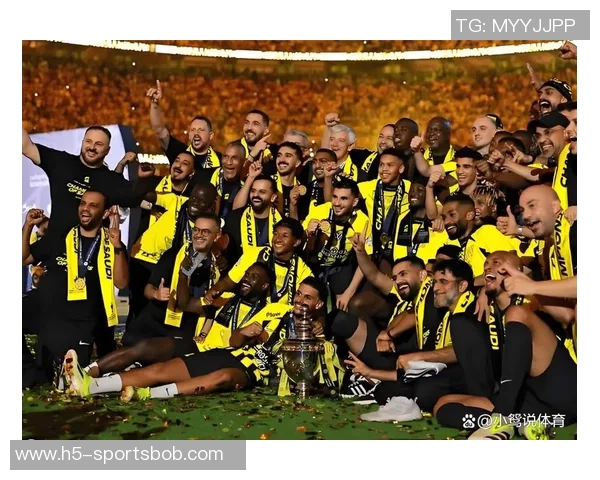 巴尔加斯逆足世界波与包抄进球助力球队逆转吉达国民展现绝佳状态 巴尔加斯逆足世界波与包抄进球助力球队逆转吉达国民展现绝佳状态