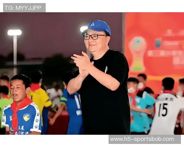 中国球员徐彬成功登陆英格兰联赛董路发文祝贺引发热议